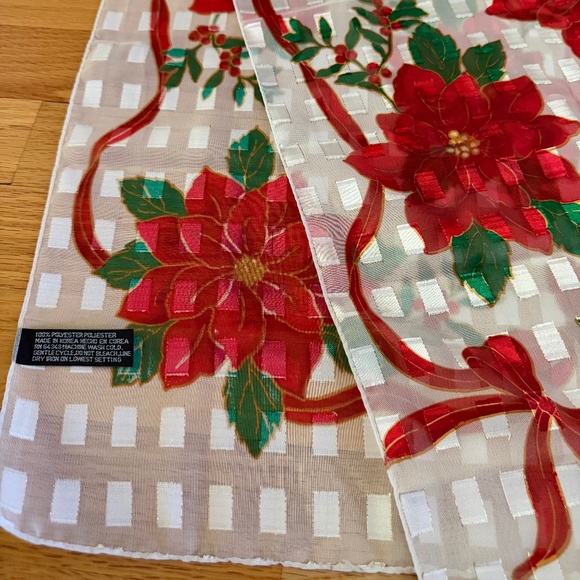 Christmas Poinsettia Scarf Rectangular Made in Korea 57.5"L X 13"W - Picture 15 of 15